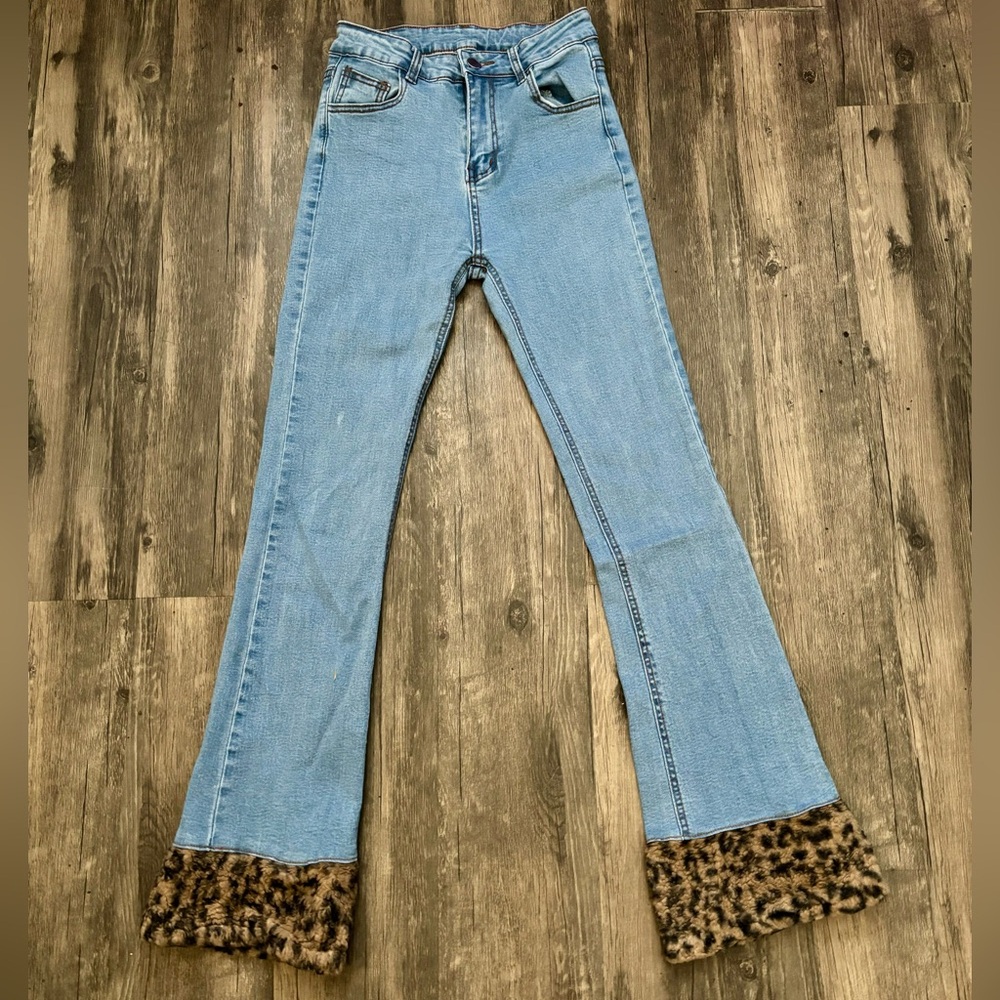 High Rise Cheetah Print Flare Jeans 🐆🖤